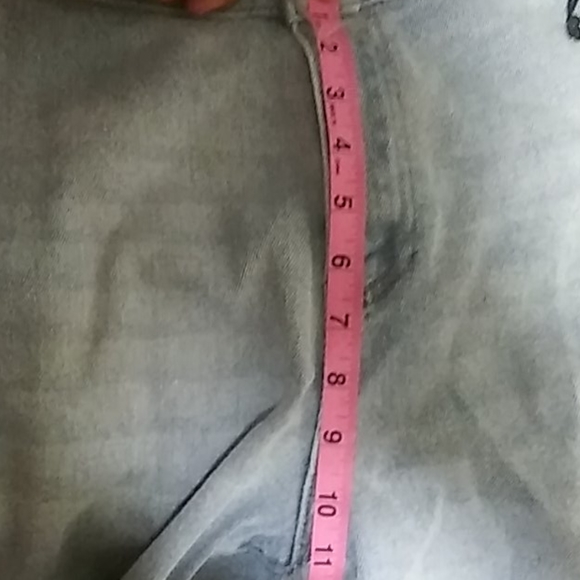 Almost Famous - Picture 5 of 6